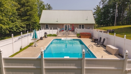 Country Home with In-Ground Pool & Hot Tub in Galax VA - image 15