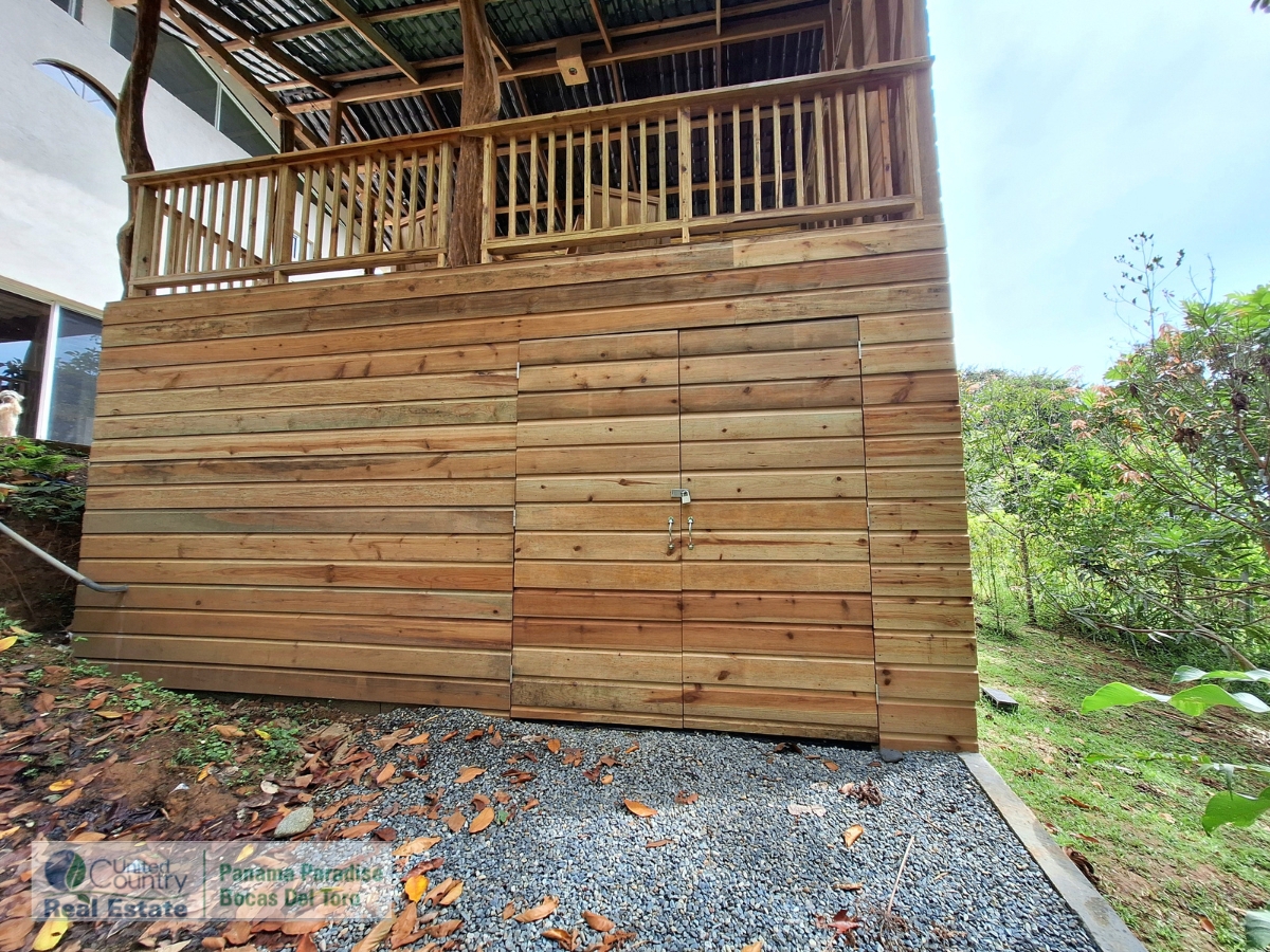 Casa Plástico — Iconic Off-Grid Eco Home, Plastic Bottle Village - 38