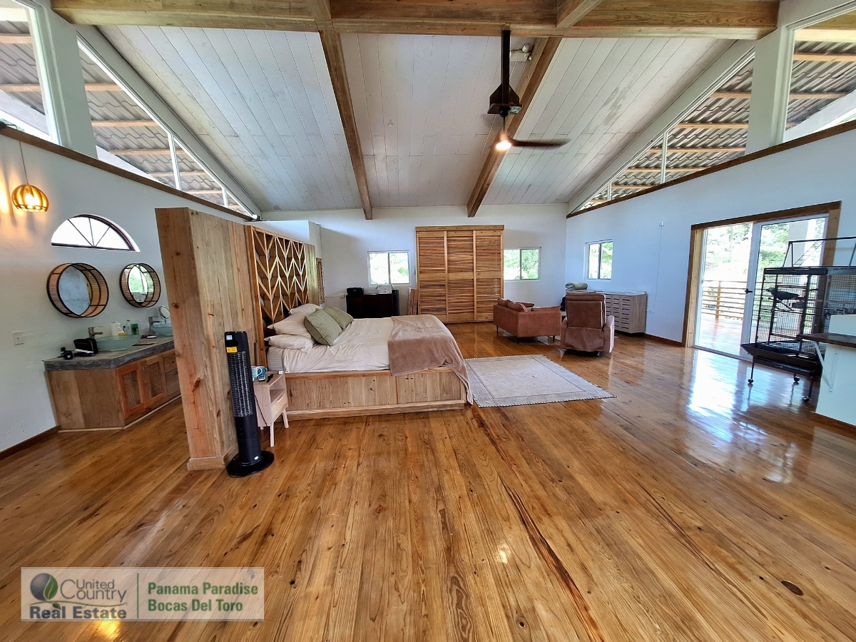 Casa Plástico — Iconic Off-Grid Eco Home, Plastic Bottle Village - 25