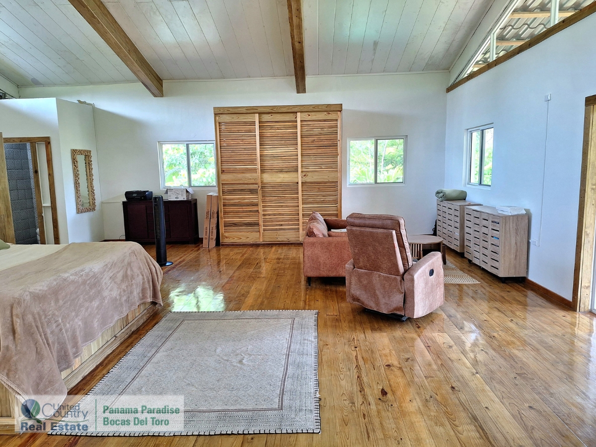 Casa Plástico — Iconic Off-Grid Eco Home, Plastic Bottle Village - 27