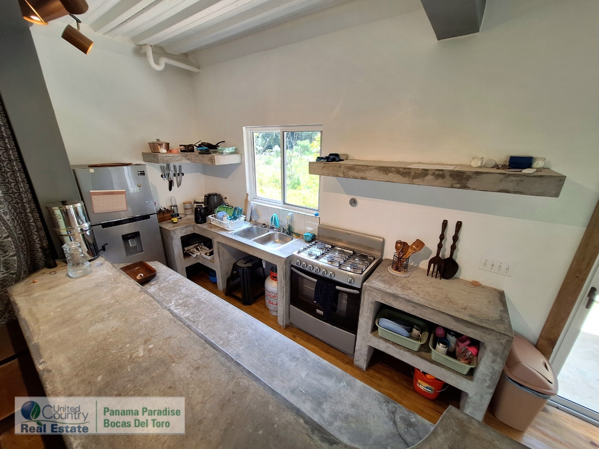 Casa Plástico — Iconic Off-Grid Eco Home, Plastic Bottle Village - 16