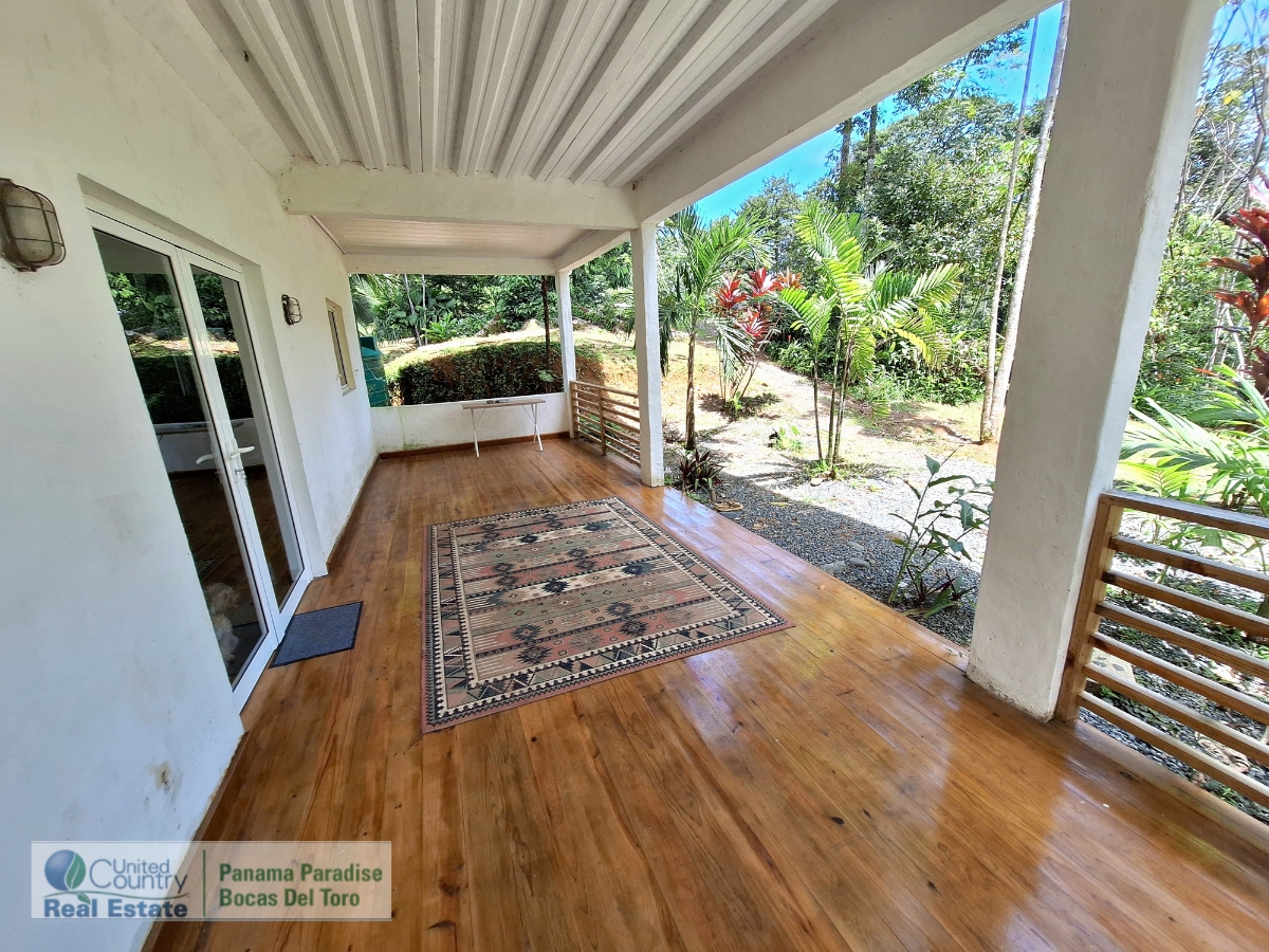 Casa Plástico — Iconic Off-Grid Eco Home, Plastic Bottle Village - 8