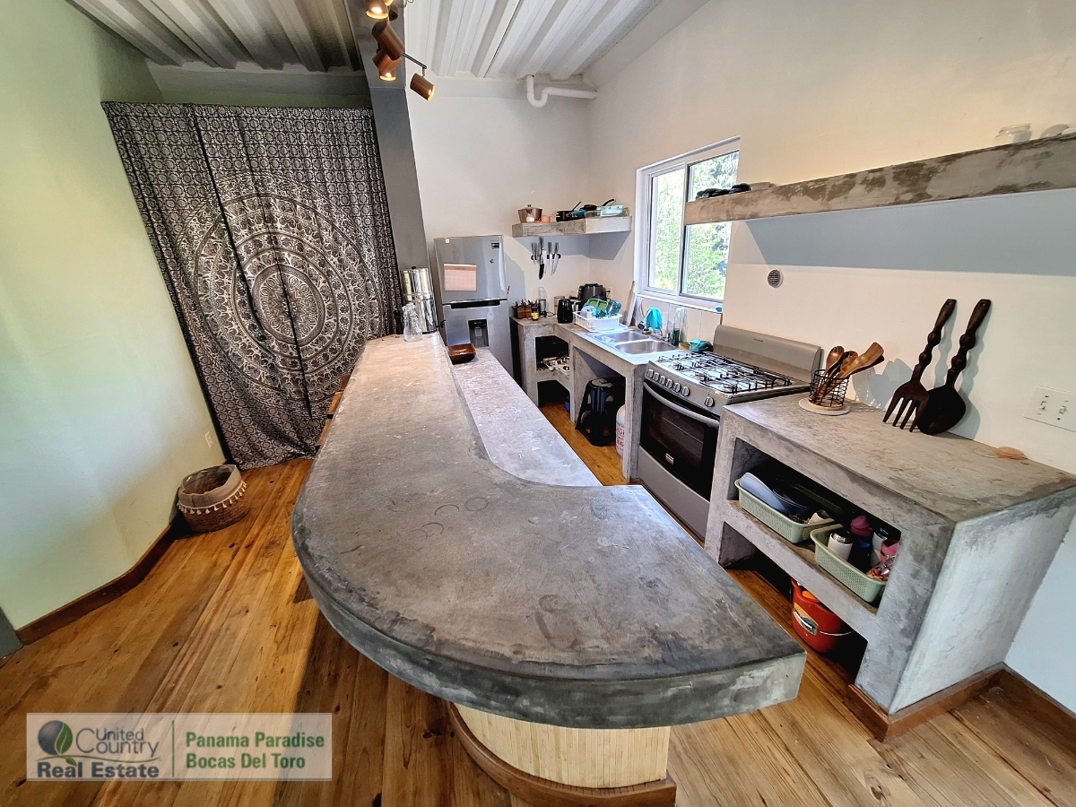 Casa Plástico — Iconic Off-Grid Eco Home, Plastic Bottle Village - 17