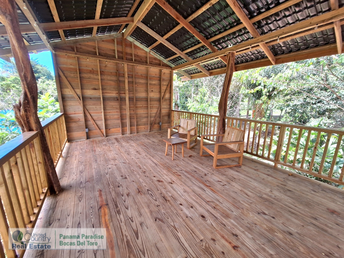 Casa Plástico — Iconic Off-Grid Eco Home, Plastic Bottle Village - 35