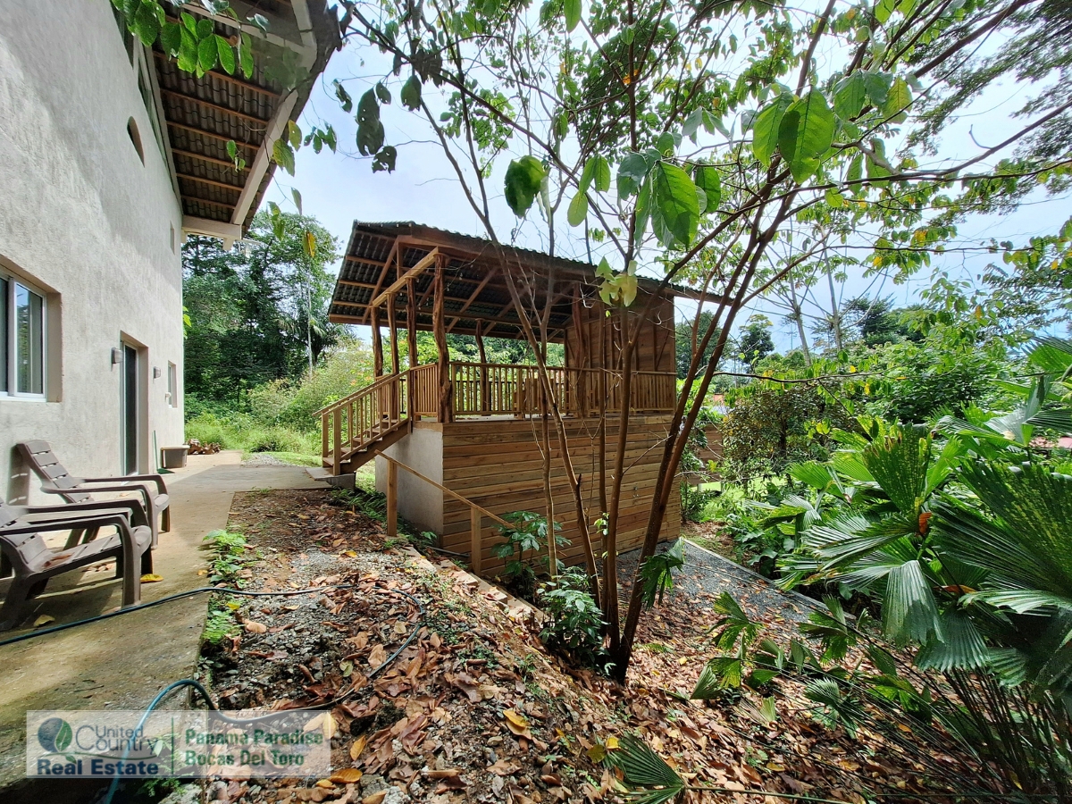 Casa Plástico — Iconic Off-Grid Eco Home, Plastic Bottle Village - 5