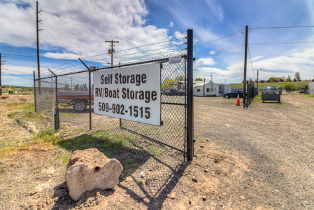 Prime Storage & Auto Property with Summitview Frontage in Tieton - image 18
