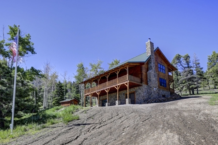 Experience the Best of Log Home Living in Westcliffe, CO - image 2