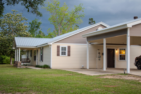 Private Country Paradise with Pond, Pool & Acreage in Cottondale - image 5