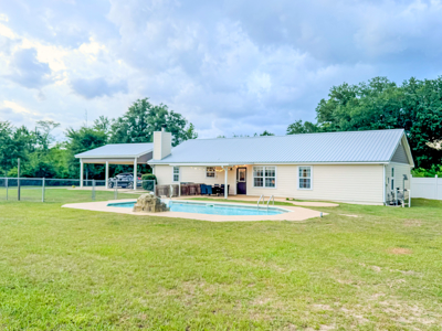 Private Country Paradise with Pond, Pool & Acreage in Cottondale - image 30