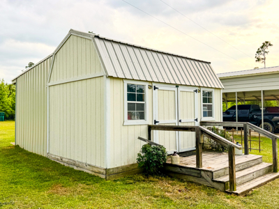 Private Country Paradise with Pond, Pool & Acreage in Cottondale - image 27