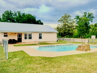 Private Country Paradise with Pond, Pool & Acreage in Cottondale - image 24