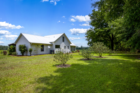 Country Home on 40 acres for Sale in Suwannee County, Florida - image 26