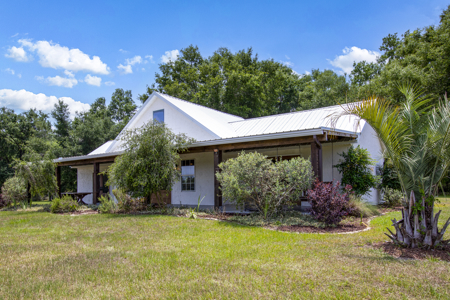 Country Home on 40 acres for Sale in Suwannee County, Florida - image 2