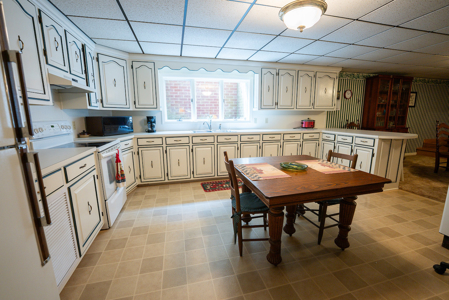 Brick Ranch for Sale at Auction in Floyd VA - image 39
