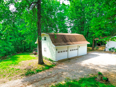 Rural Country Home with Acreage in Mountain Home Arkansas - image 2
