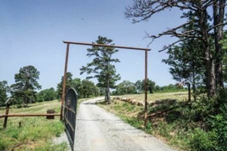 Oklahoma Cattle And Hay Farm For Sale - image 3