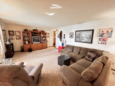 Clean & Affordable Home for Sale in El Dorado Springs, Missouri - image 4