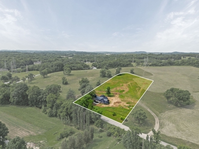 Timeless Beauty, Modern Upgrades, Renovated Farmhouse - 1.8 Acres - image 7