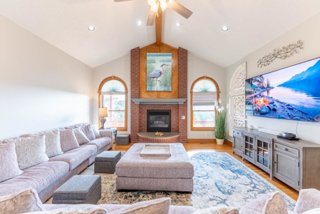 Lake House for Sale in the Ozarks - image 7