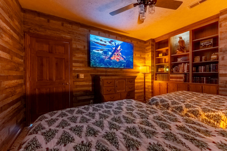 Lake House for Sale in the Ozarks - image 33
