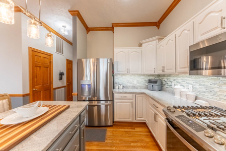 Lake House for Sale in the Ozarks - image 25