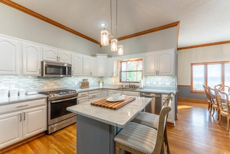 Lake House for Sale in the Ozarks - image 27