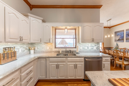 Lake House for Sale in the Ozarks - image 26