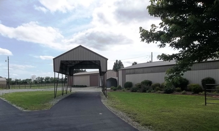 Exceptional Country Property for Sale in Chanute, KS - image 9