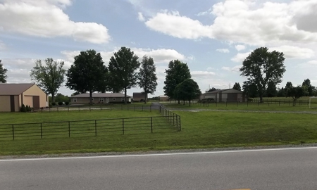 Exceptional Country Property for Sale in Chanute, KS - image 3