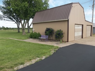 Exceptional Country Property for Sale in Chanute, KS - image 47