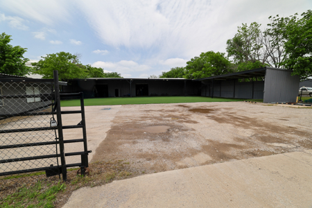 For Sale Warehouse Flex Space Justin TX - image 13