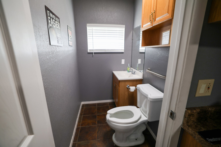 For Sale Warehouse Flex Space Justin TX - image 18