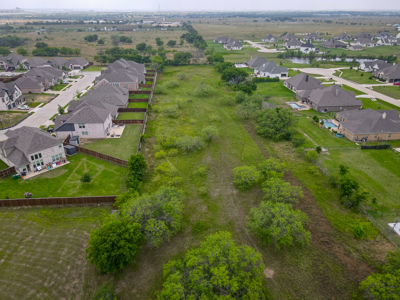 Area Growing, Great Investment in Justin Texas - image 20