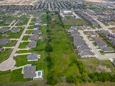 Area Growing, Great Investment in Justin Texas - image 14