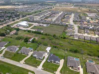 Area Growing, Great Investment in Justin Texas - image 11