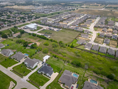 Area Growing, Great Investment in Justin Texas - image 12