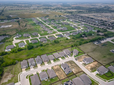 Area Growing, Great Investment in Justin Texas - image 17