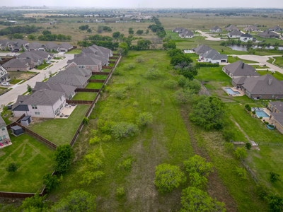 Area Growing, Great Investment in Justin Texas - image 21