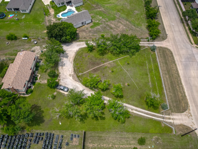 Area Growing, Great Investment in Justin Texas - image 2