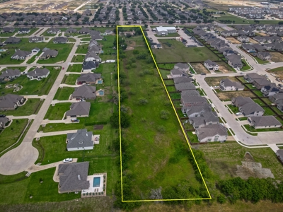 Area Growing, Great Investment in Justin Texas - image 1