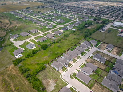 Area Growing, Great Investment in Justin Texas - image 16