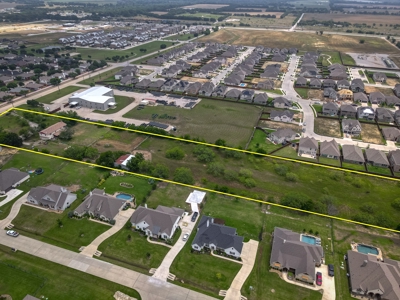 Area Growing, Great Investment in Justin Texas - image 10