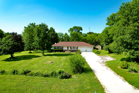 Online Auction home in Smithville, MO - image 2