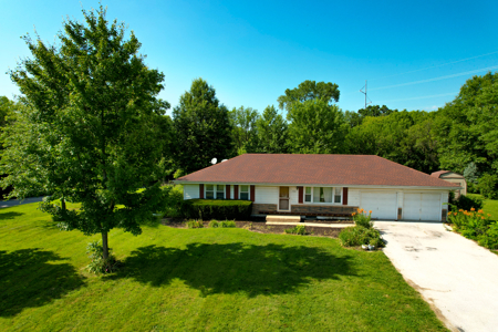 Online Auction home in Smithville, MO - image 5