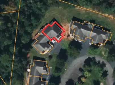 Brick/Vinyl Townhome for Sale in Hickory, NC! - image 1