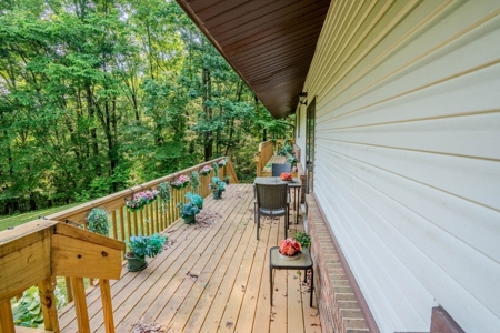 Country Home with Barn on 30± Acres – 3BR 3BA - image 19