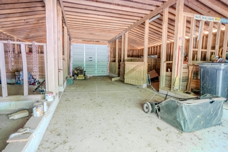 Country Home with Barn on 30± Acres – 3BR 3BA - image 45