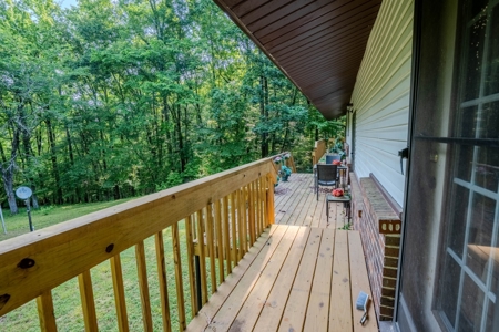 Country Home with Barn on 30± Acres – 3BR 3BA - image 18