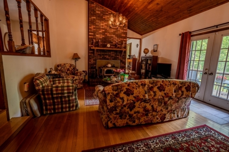 Country Home with Barn on 30± Acres – 3BR 3BA - image 25