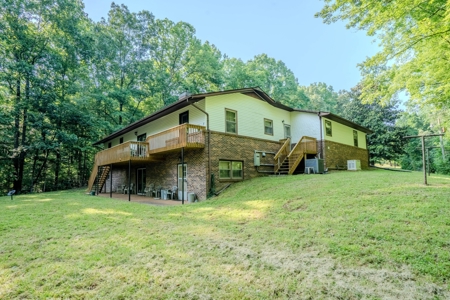 Country Home with Barn on 30± Acres – 3BR 3BA - image 13